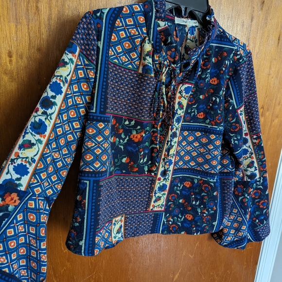 Patchwork Blouse - Picture 3 of 4